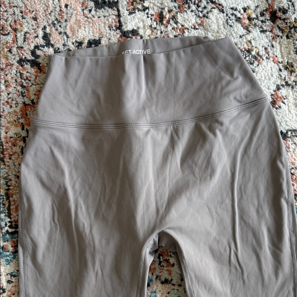 Set Active SportBody Gray Leggings - Picture 2 of 7